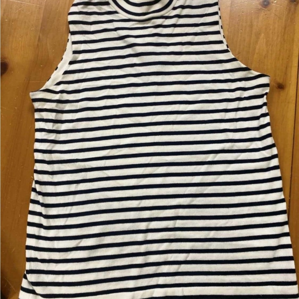 J Crew crew neck tank size small